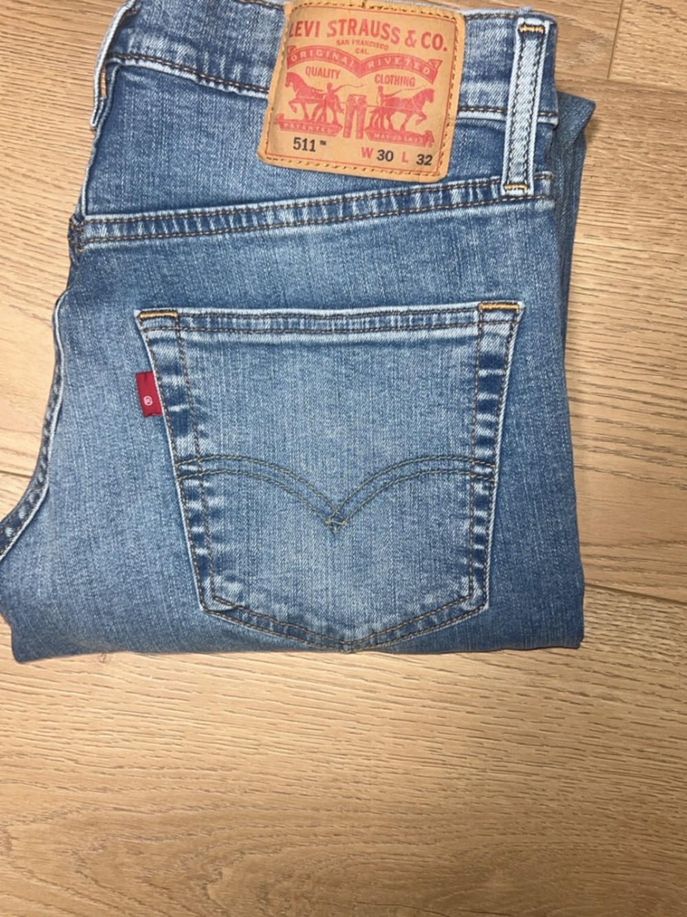 Men’s 511 Levi's Light Blue Denim Jeans with Red Tab 30/32